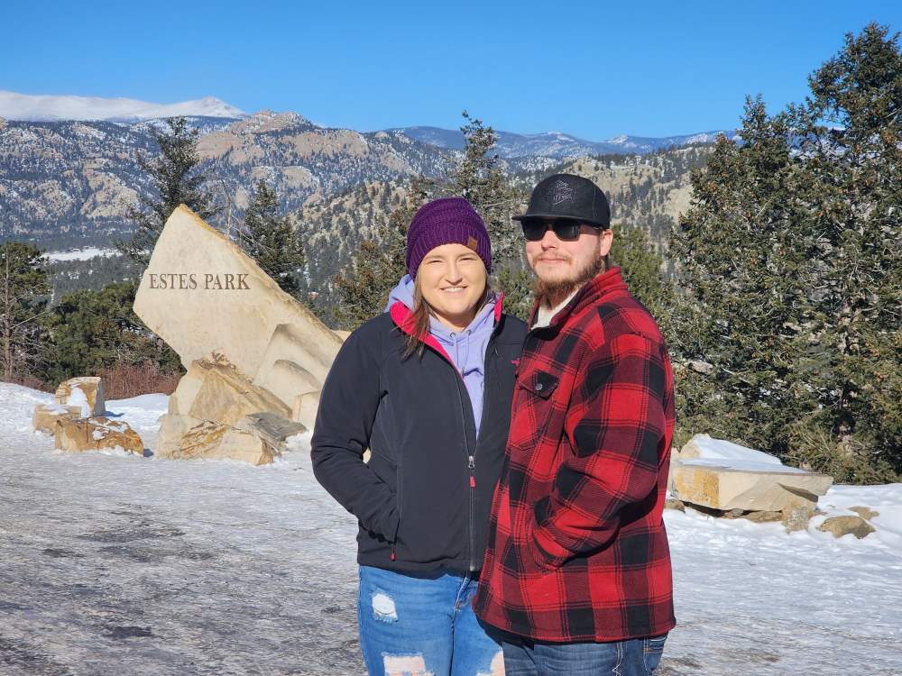 Katie Kovets couple photograph at Estes Park