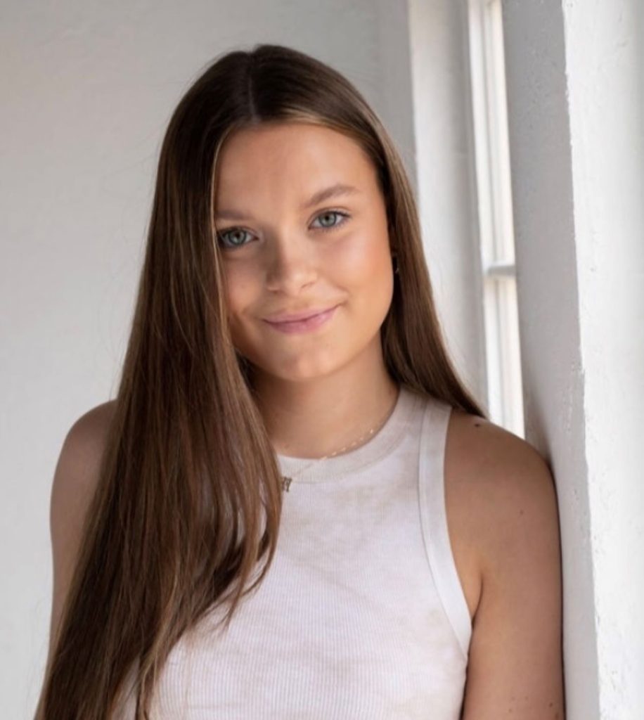 Macy Saulsbury headshot