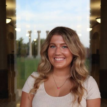 Taylor Jett headshot